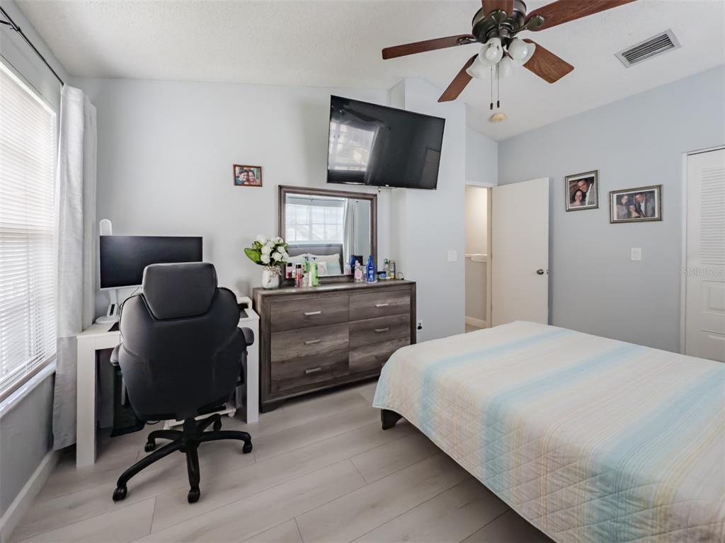 724 Kensington Lake Circle Brandon, FL 33511 - Photo 23 of 31