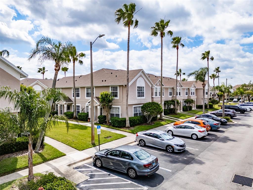 724 Kensington Lake Circle Brandon, FL 33511 - Photo 4 of 31