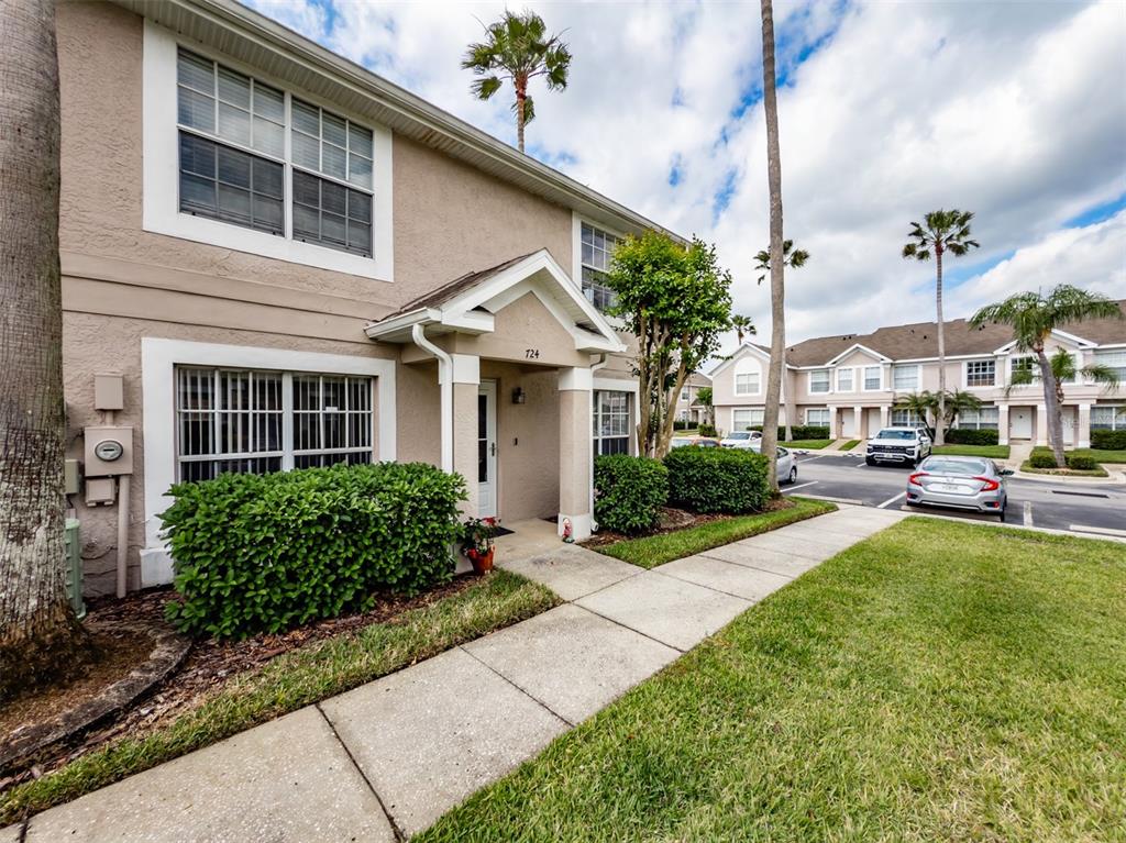 724 Kensington Lake Circle Brandon, FL 33511 - Photo 5 of 31