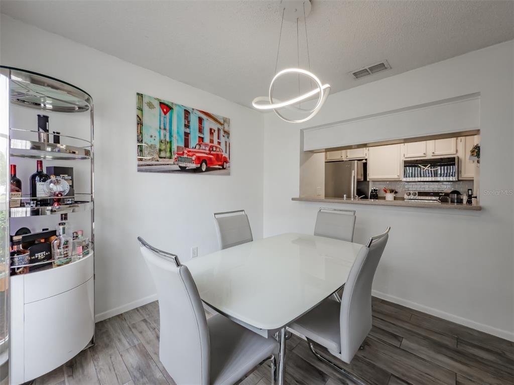 724 Kensington Lake Circle Brandon, FL 33511 - Photo 9 of 31