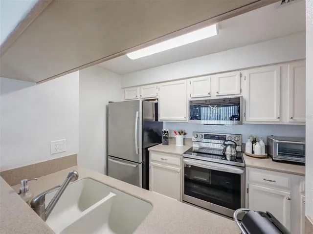 $1,875 | 724 Kensington Lake Circle, Brandon, FL 33511