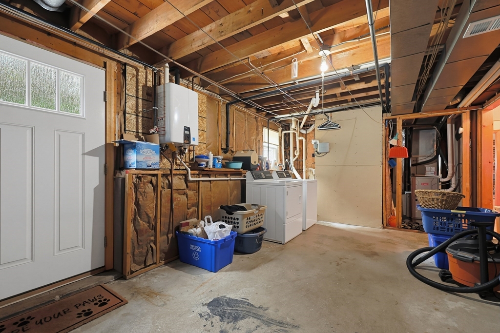 19 Bellflower Road Billerica, MA 01821 - Photo 36 of 42 Gallery Image 36