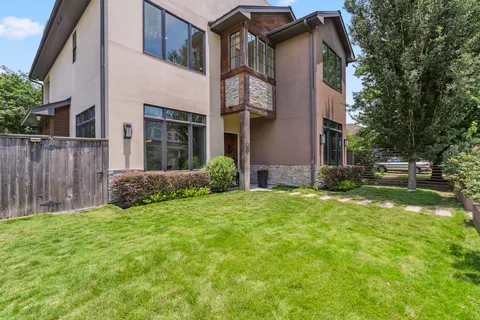 $1,250,000 | 815 East 27th Street, Houston, TX 77009