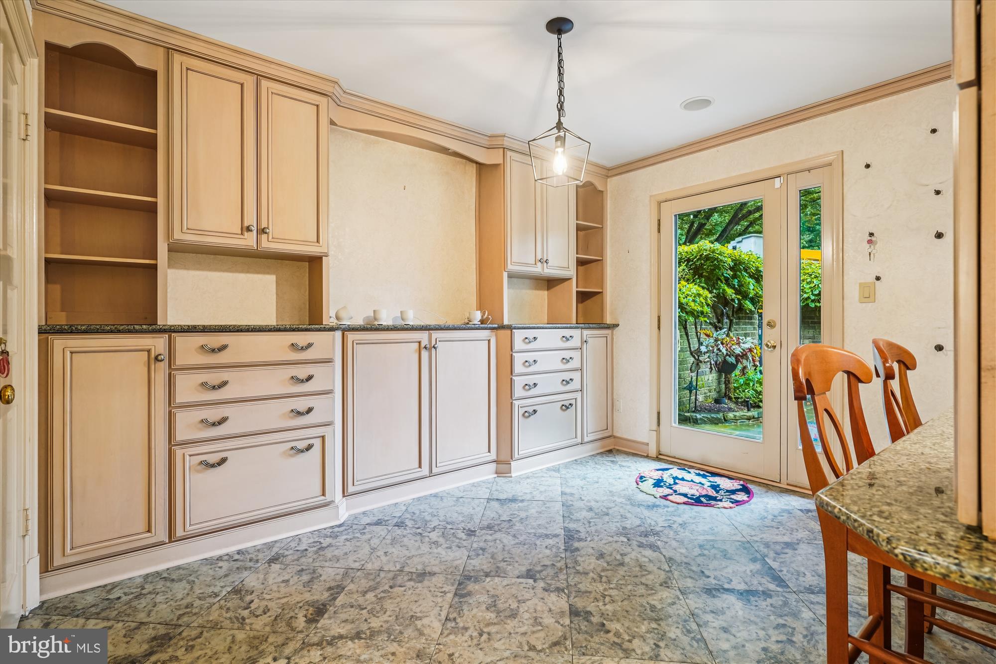 702 Belgrove Road McLean, VA 22101 - Photo 8 of 52 Breakfast Area off Kitchen