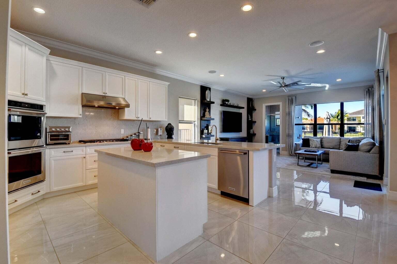 9344 Eden Roc Court Delray Beach, FL 33446 - Photo 8 of 49 Kitchen