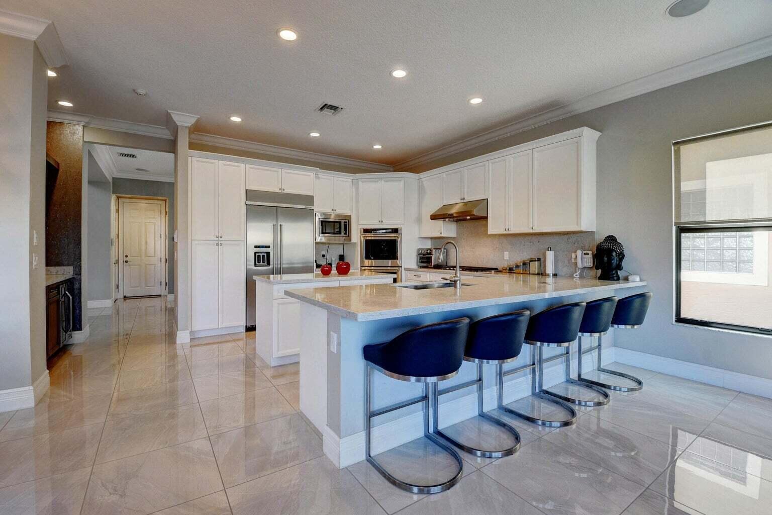 9344 Eden Roc Court Delray Beach, FL 33446 - Photo 9 of 49 Kitchen