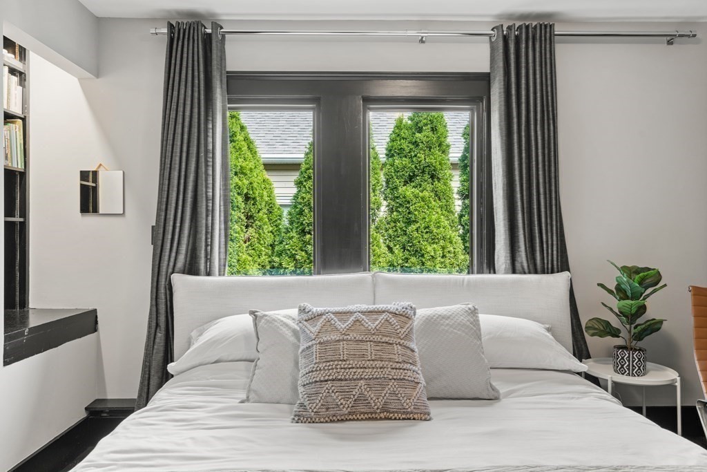 10 Wiltshire Road Newton, MA 02458 - Photo 12 of 37