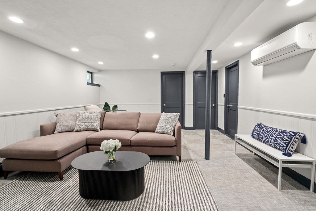 10 Wiltshire Road Newton, MA 02458 - Photo 15 of 37