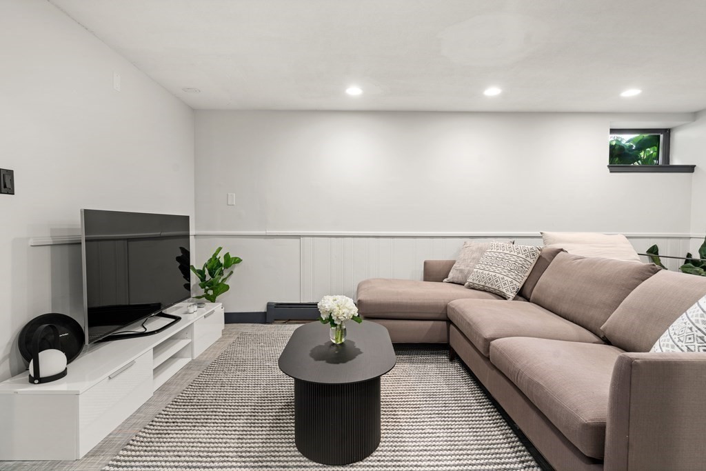 10 Wiltshire Road Newton, MA 02458 - Photo 23 of 37