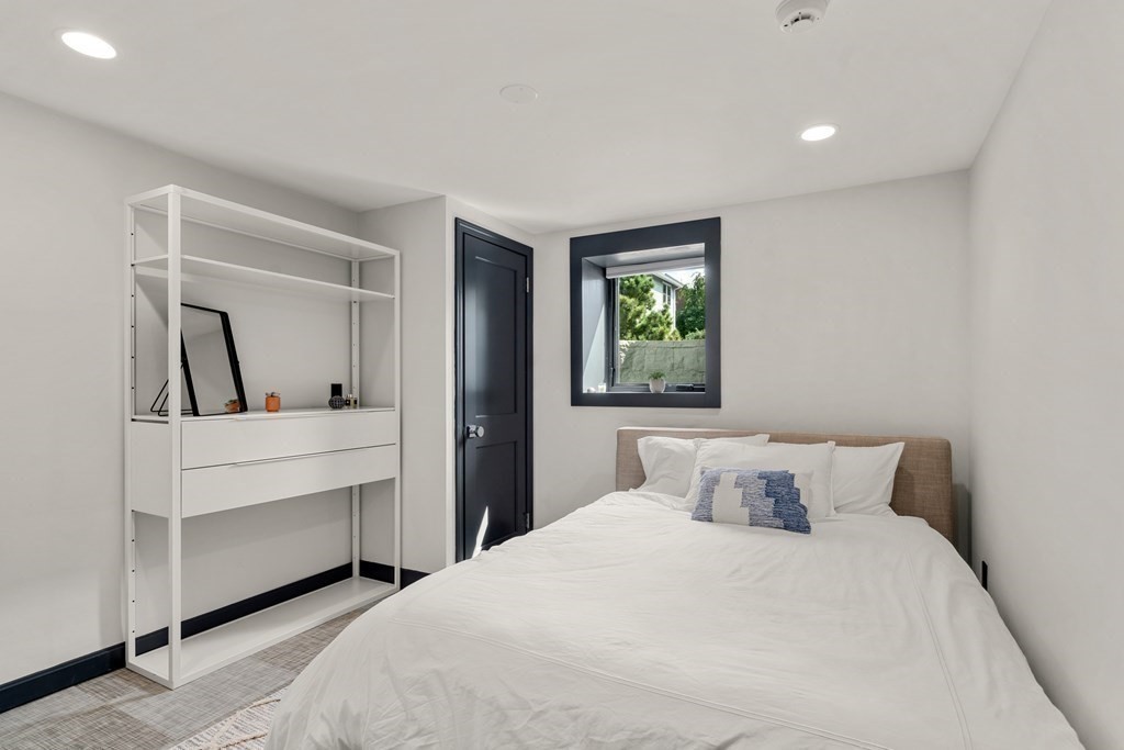 10 Wiltshire Road Newton, MA 02458 - Photo 26 of 37