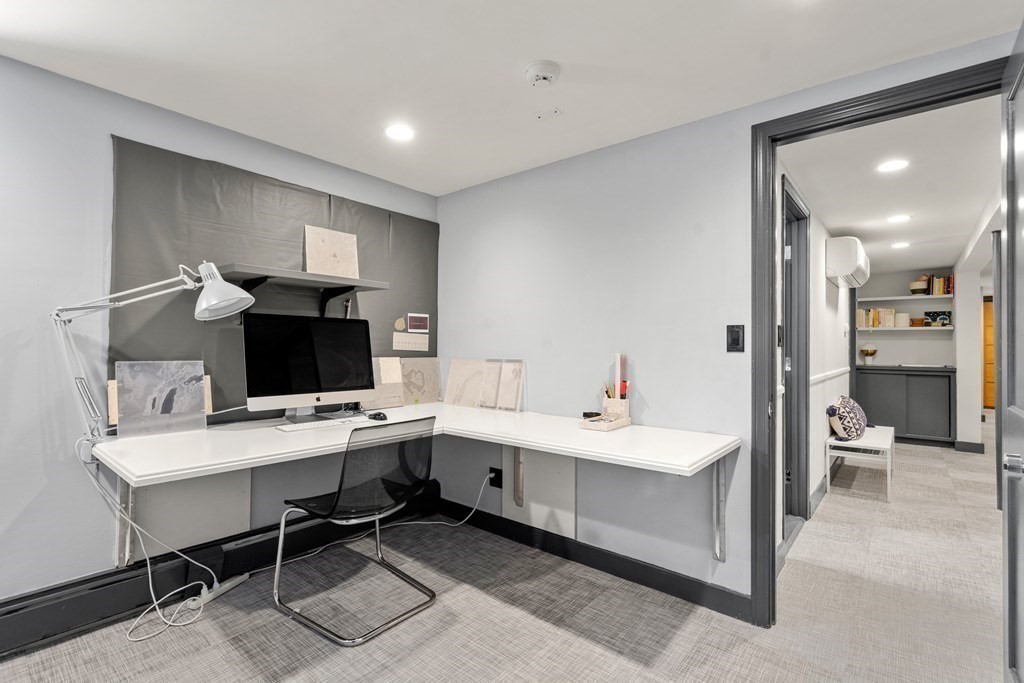 10 Wiltshire Road Newton, MA 02458 - Photo 27 of 37