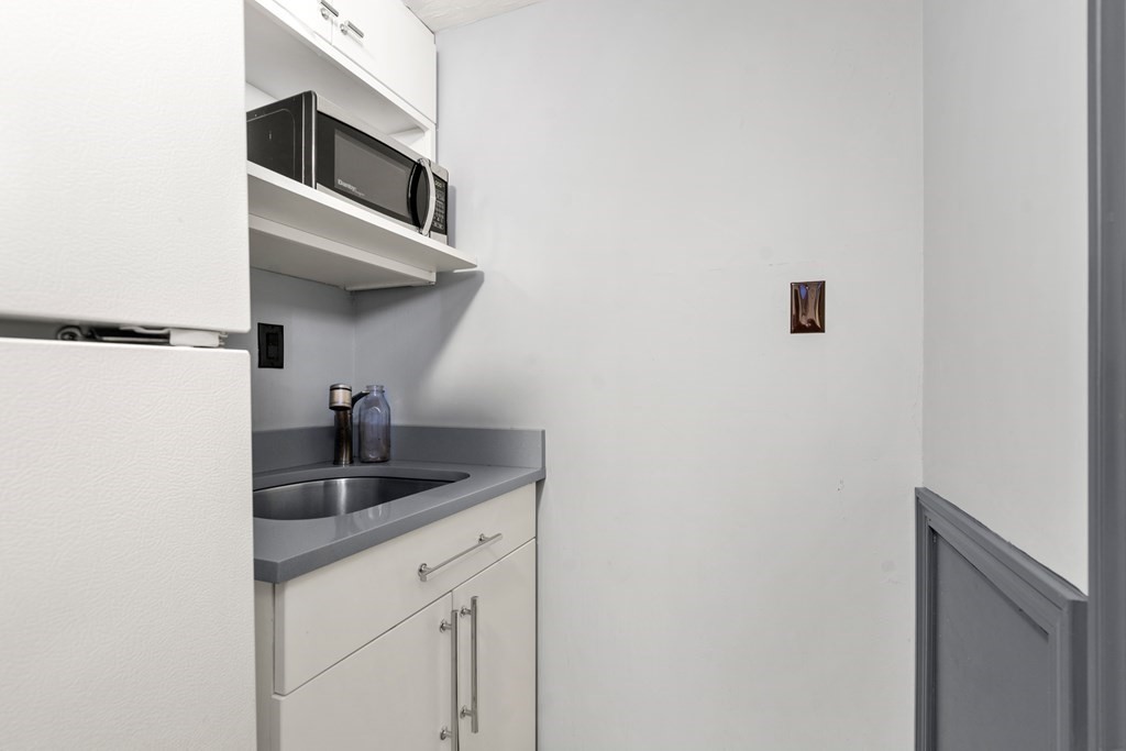 10 Wiltshire Road Newton, MA 02458 - Photo 30 of 37