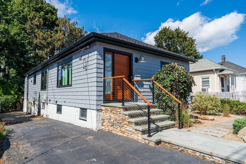 10 Wiltshire Road Newton, MA 02458 - Photo 31 of 37