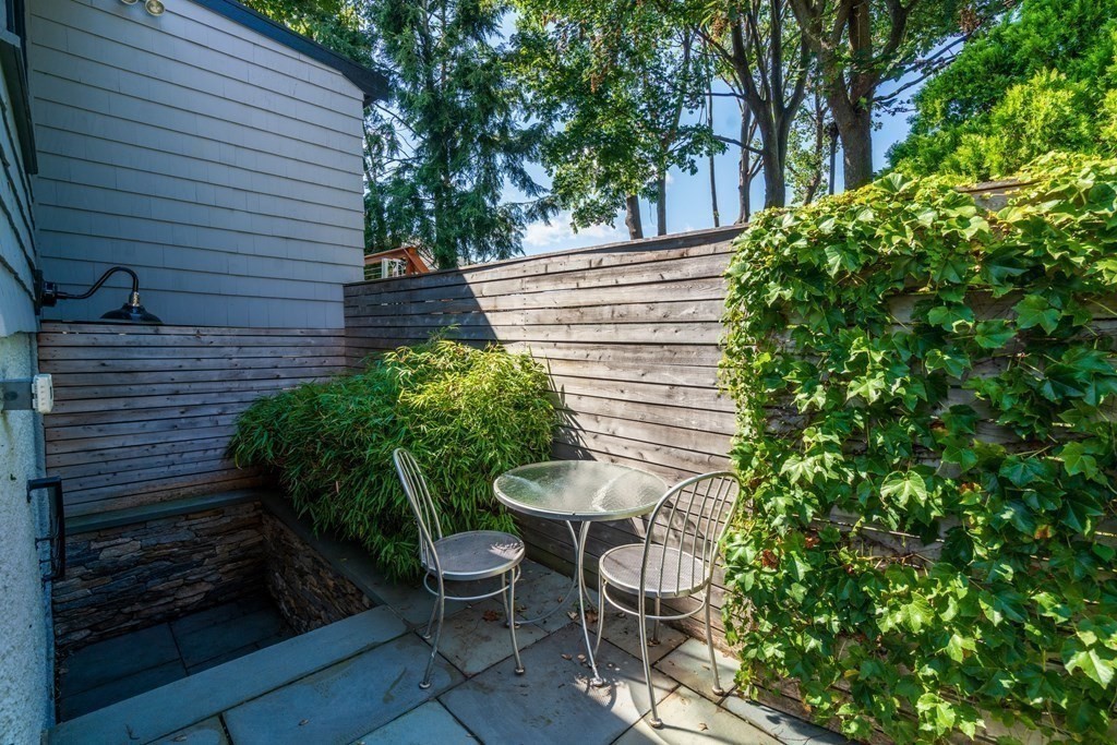 10 Wiltshire Road Newton, MA 02458 - Photo 36 of 37