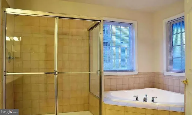 $3,400 | 20111 Cider Barrel Drive, Unit 22, Germantown, MD 20876