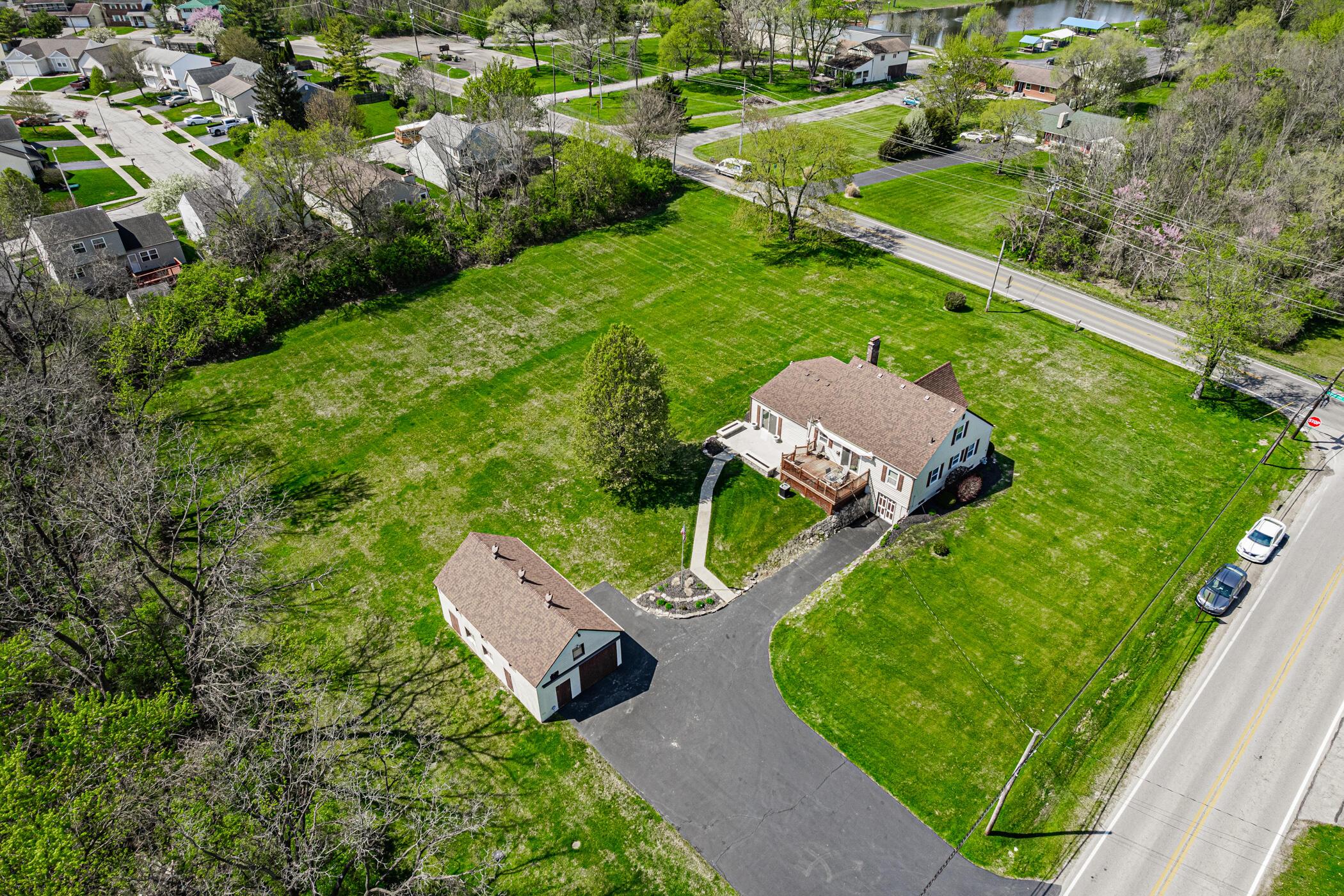 1558 Demorest Road Columbus, OH 43228 - Photo 6 of 44 1558 Demorest Rd 031