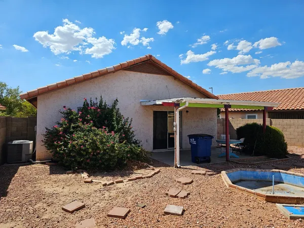 $1,800 | 821 South Cancun Drive, Gilbert, AZ 85233