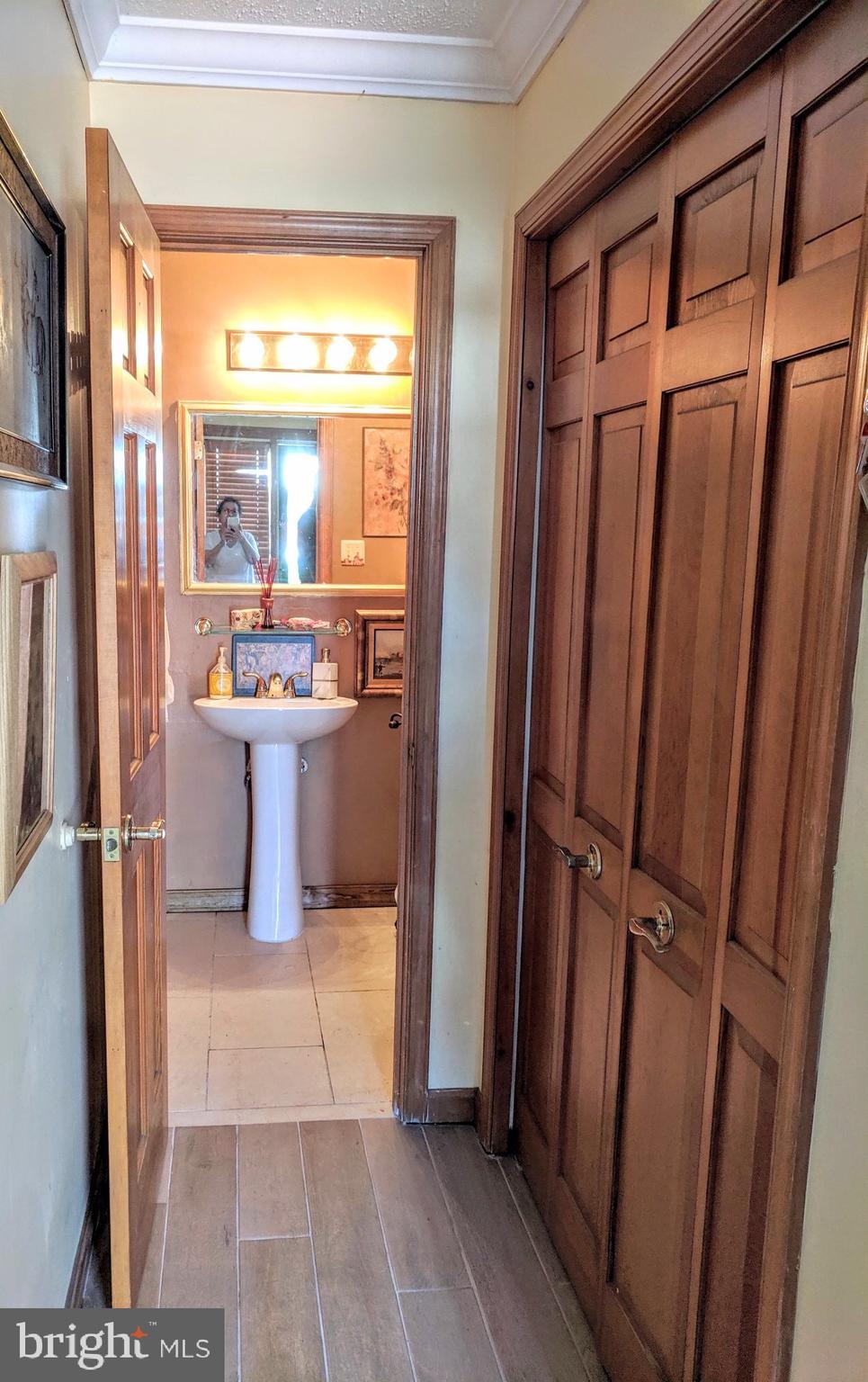 2374 Southgate Square Reston, VA 20191 - Photo 10 of 19
