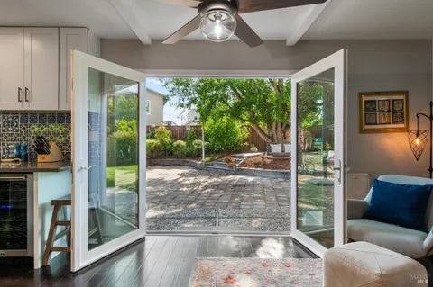 $1,375,000 | 385 San Carlos Way, Novato, CA 94945