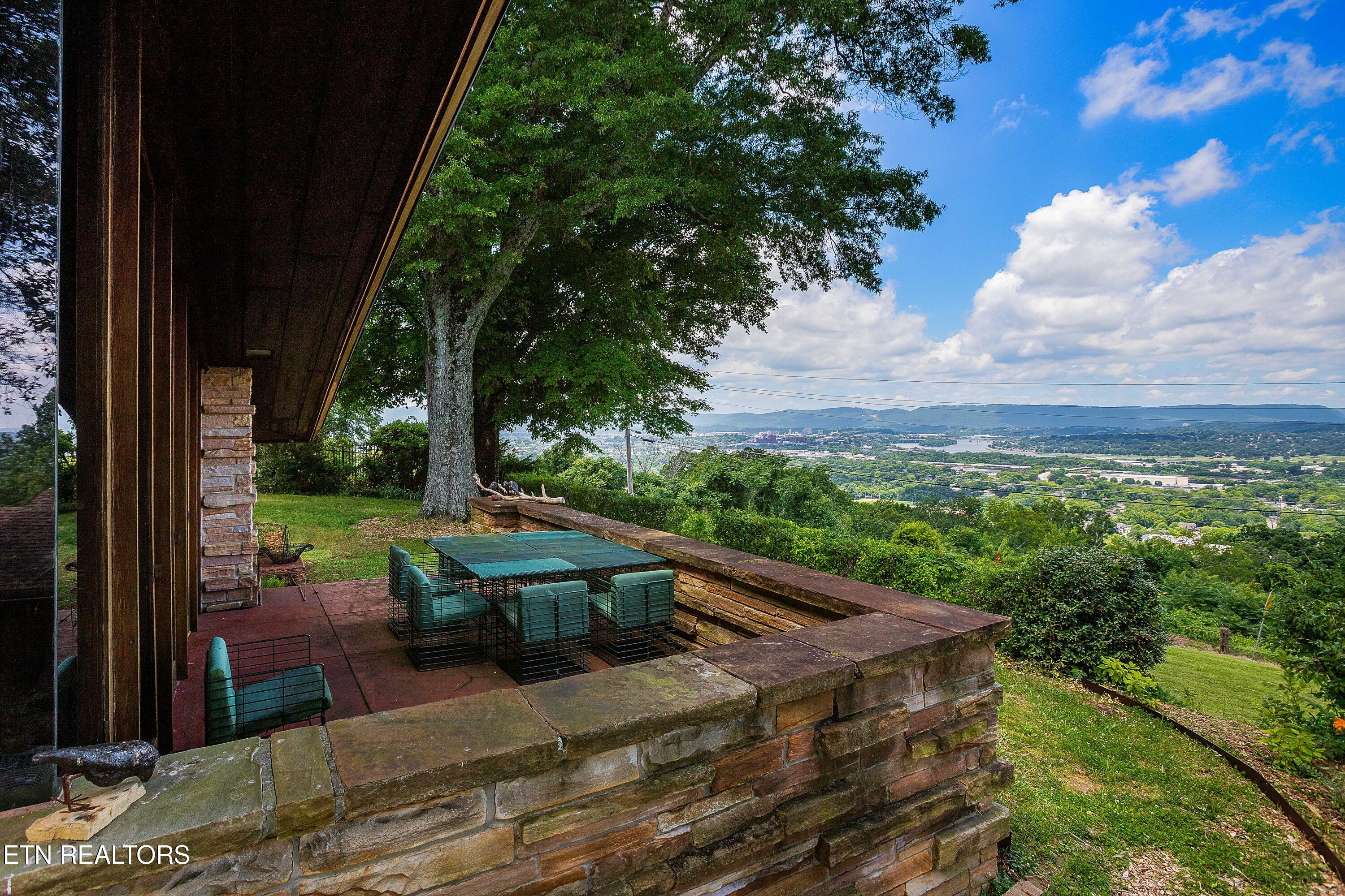 334 North Crest Road Chattanooga, TN 37404 - Photo 5 of 53 IMG_8715
