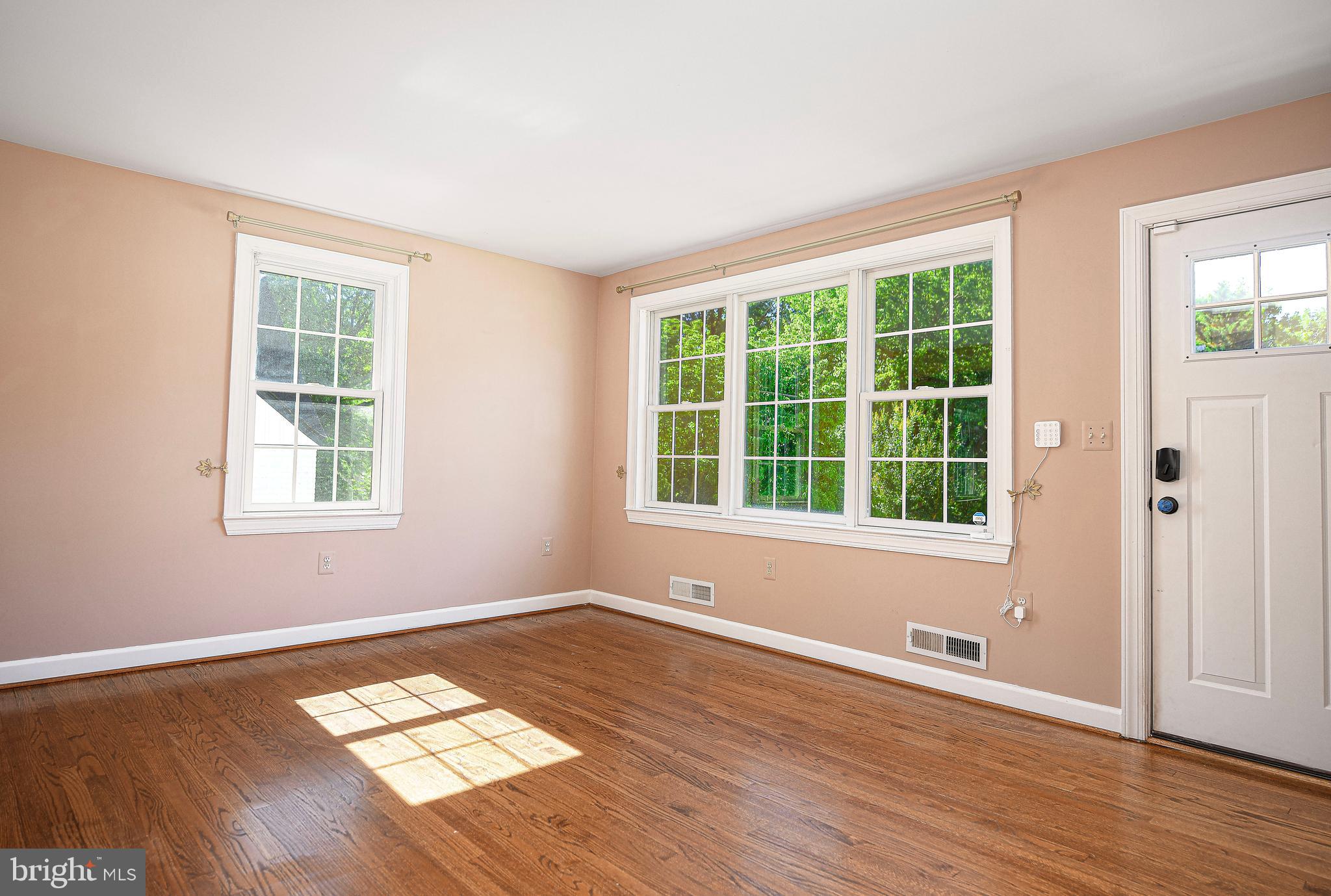 508 Overcrest Road Towson, MD 21286 - Photo 5 of 42 Natural Light Throughout