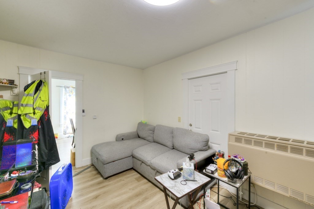 71 Esther Street Worcester, MA 01607 - Photo 19 of 40