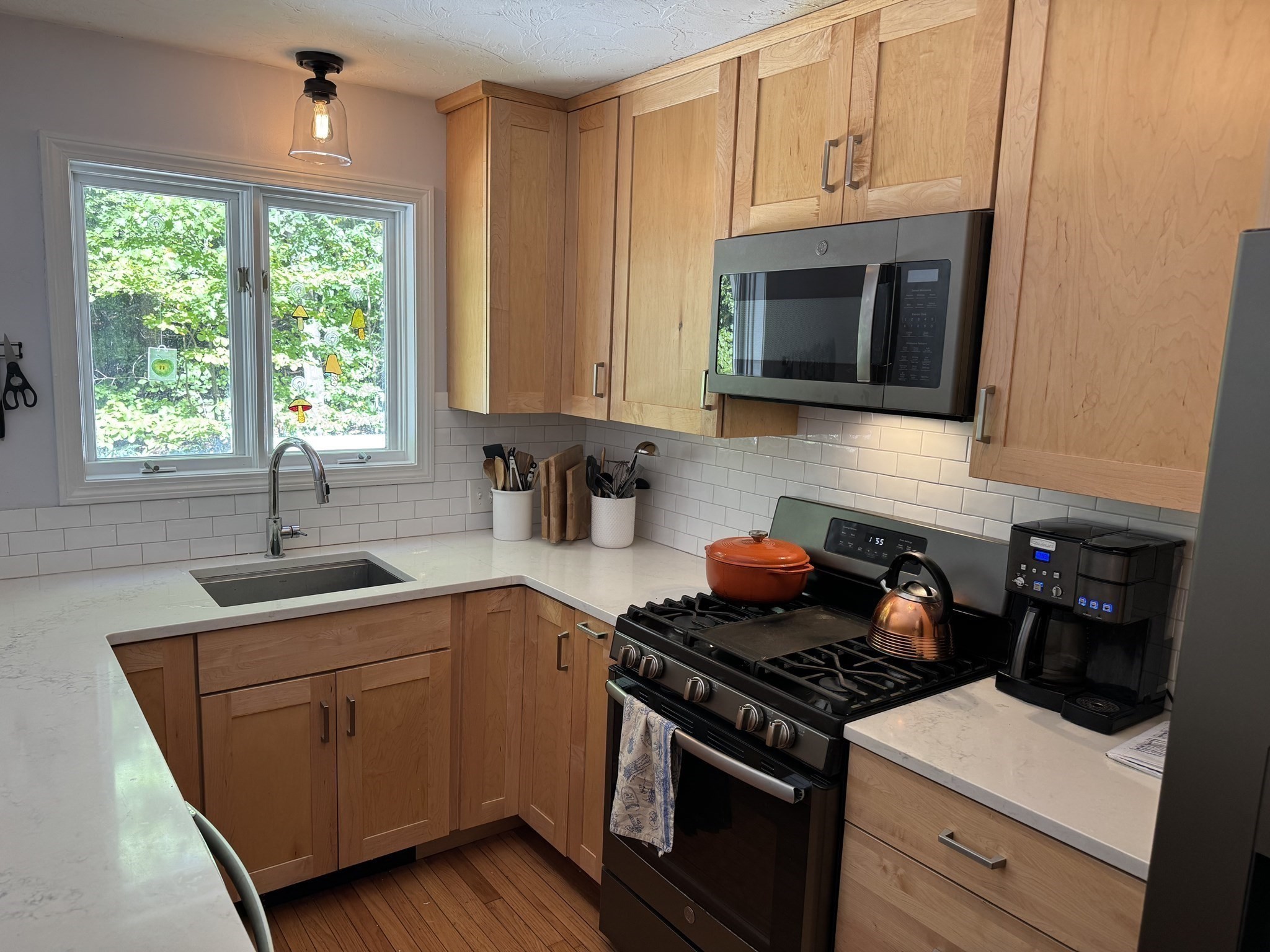 121 Copperfield Road Worcester, MA 01602 - Photo 6 of 26 Gallery Image 6