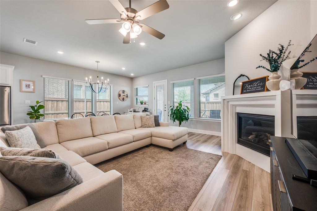 2703 Trinity Ridge Street Mansfield, TX 76063 - Photo 10 of 26