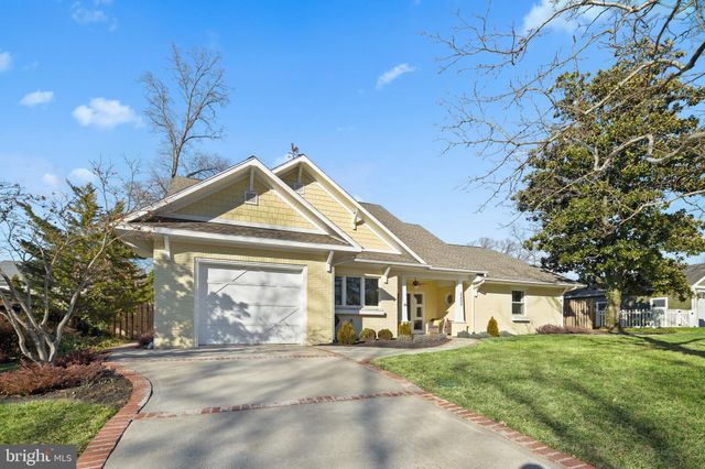 $1,300,000 | 2202 Fordham Drive, Alexandria, VA 22307