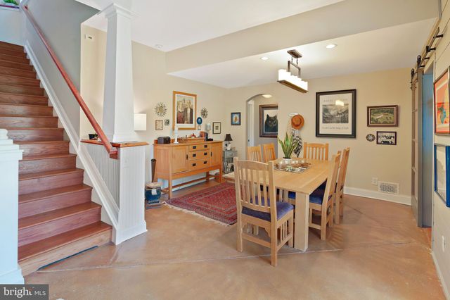 $1,300,000 | 2202 Fordham Drive, Alexandria, VA 22307