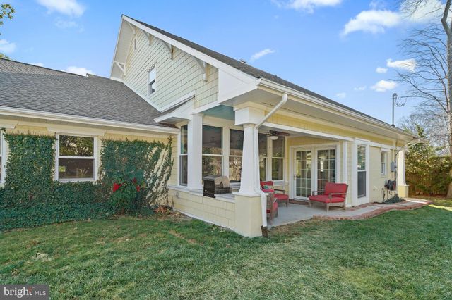 $1,300,000 | 2202 Fordham Drive, Alexandria, VA 22307