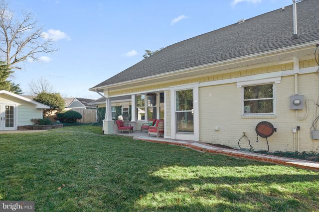 $1,300,000 | 2202 Fordham Drive, Alexandria, VA 22307