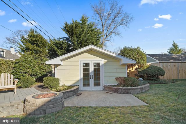 $1,300,000 | 2202 Fordham Drive, Alexandria, VA 22307