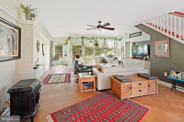 $1,300,000 | 2202 Fordham Drive, Alexandria, VA 22307