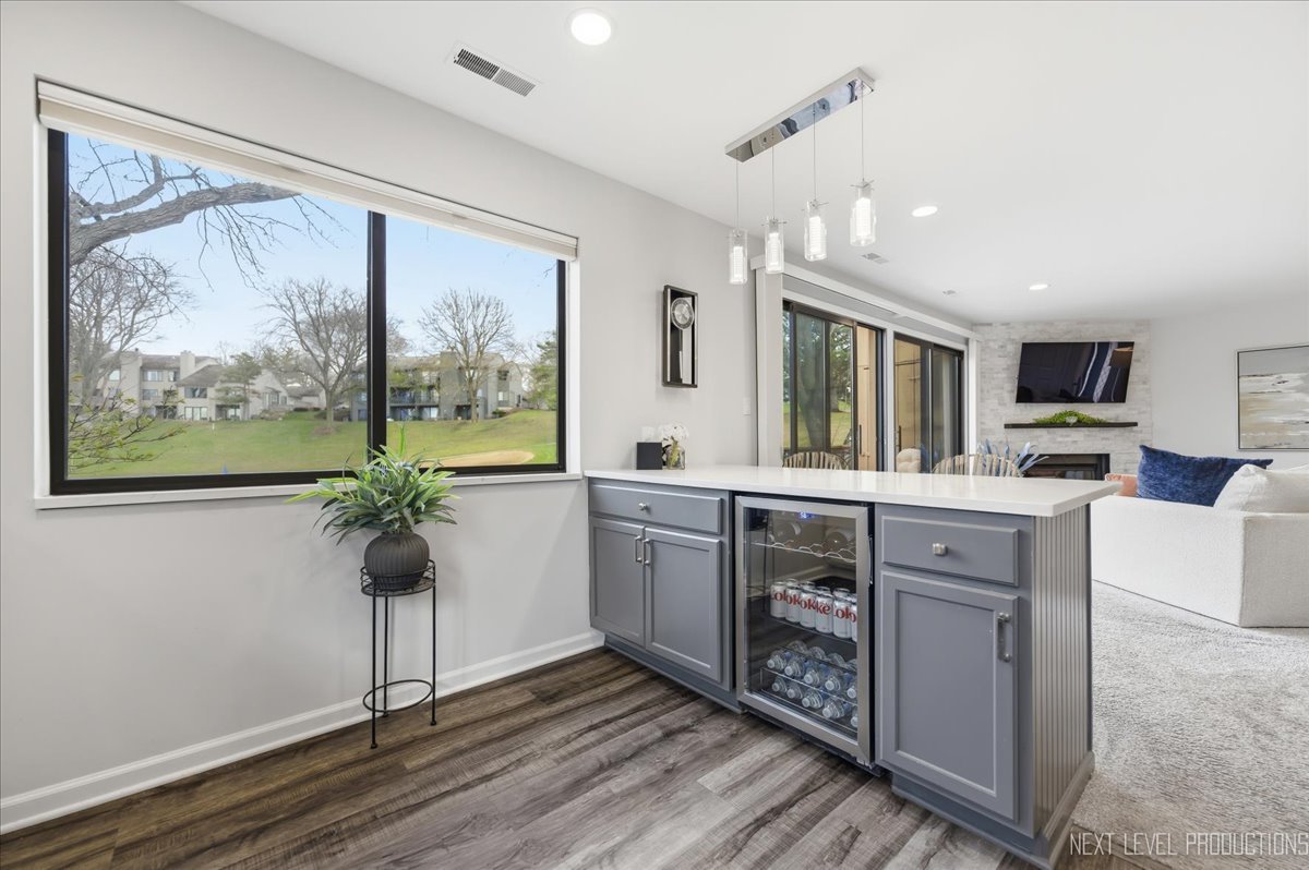 746 Oak Hill Road, Unit A Lake Barrington, IL 60010 - Photo 13 of 42