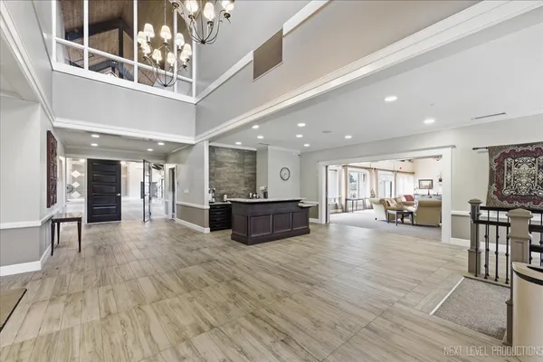 $284,000 | 746 Oak Hill Road, Unit A, Lake Barrington, IL 60010