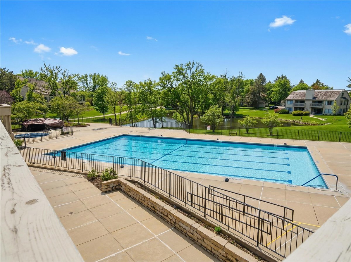 746 Oak Hill Road, Unit A Lake Barrington, IL 60010 - Photo 27 of 42