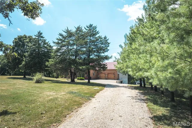 $685,000 | 662 Nixon School Road, Leasburg, MO 65535