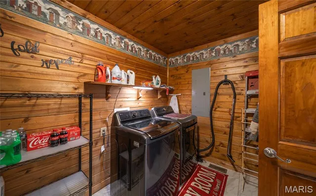 $685,000 | 662 Nixon School Road, Leasburg, MO 65535