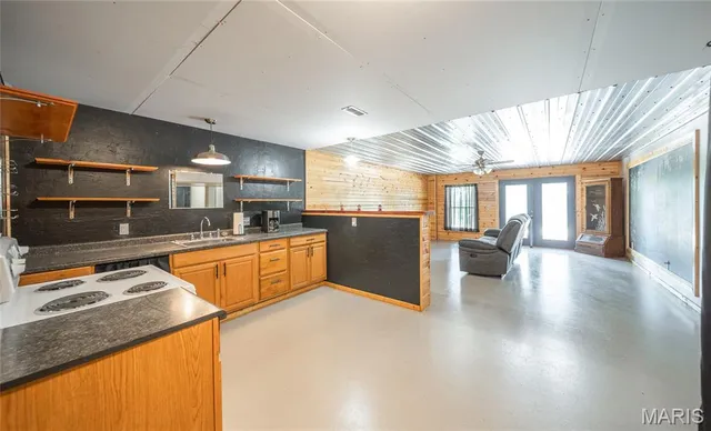 $685,000 | 662 Nixon School Road, Leasburg, MO 65535