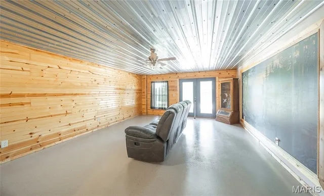 $685,000 | 662 Nixon School Road, Leasburg, MO 65535