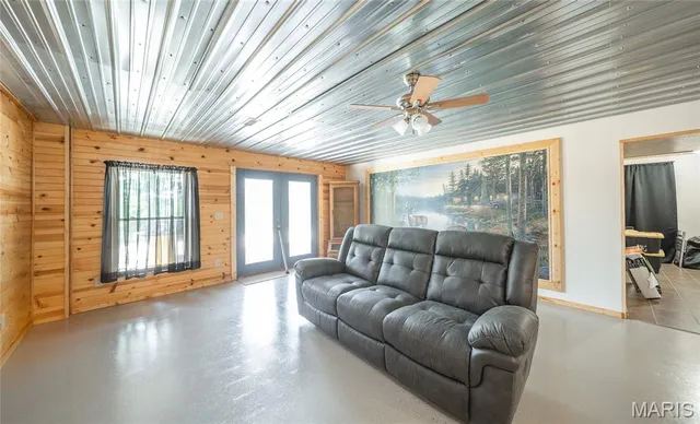 $685,000 | 662 Nixon School Road, Leasburg, MO 65535