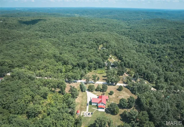 $685,000 | 662 Nixon School Road, Leasburg, MO 65535