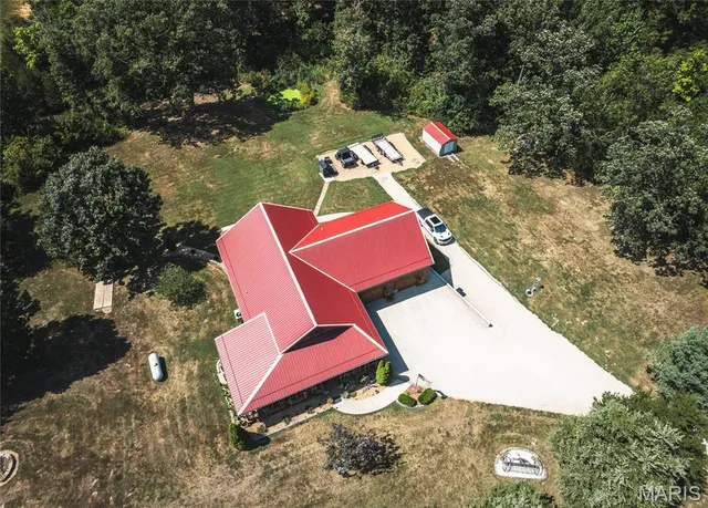 $685,000 | 662 Nixon School Road, Leasburg, MO 65535