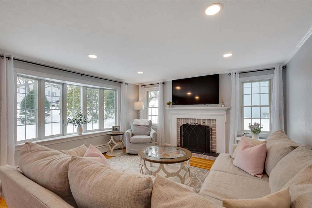 55 Boston Rock Road Melrose, MA 02176 - Photo 14 of 42