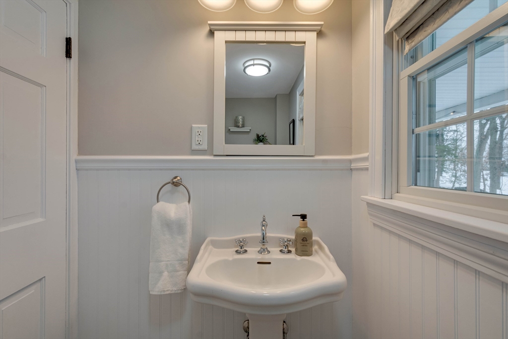 55 Boston Rock Road Melrose, MA 02176 - Photo 17 of 42