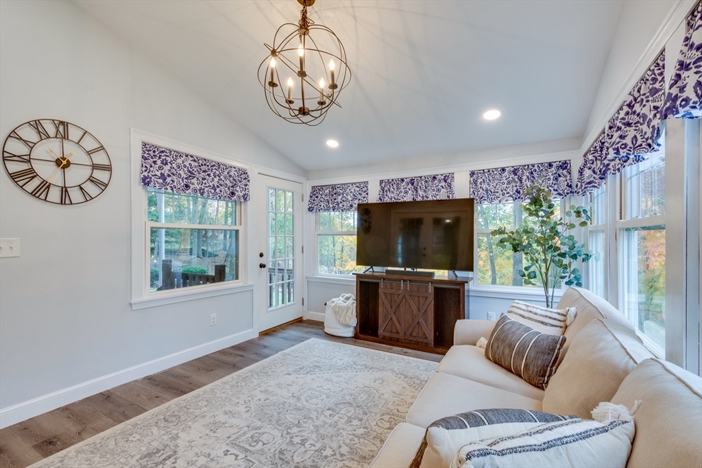 55 Boston Rock Road Melrose, MA 02176 - Photo 6 of 42