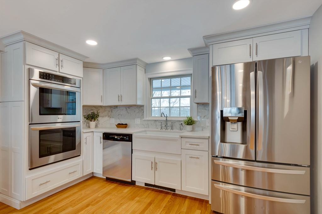 55 Boston Rock Road Melrose, MA 02176 - Photo 8 of 42