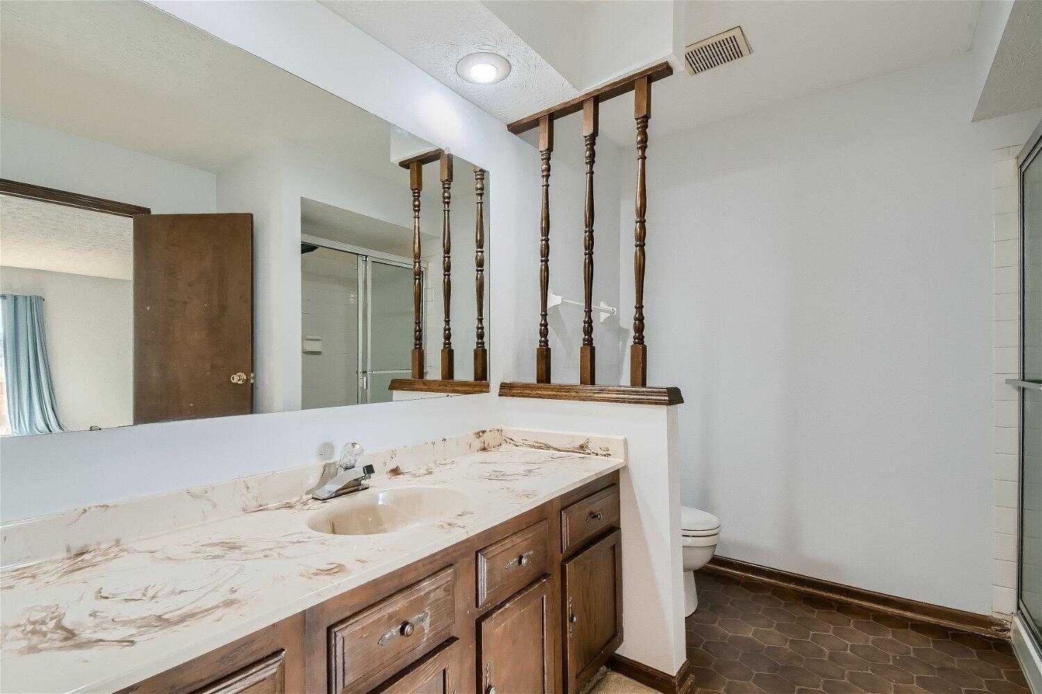 817 Riva Ridge Boulevard Columbus, OH 43230 - Photo 17 of 28 817 Riva Ridge Blvd - Web Quality - 016
