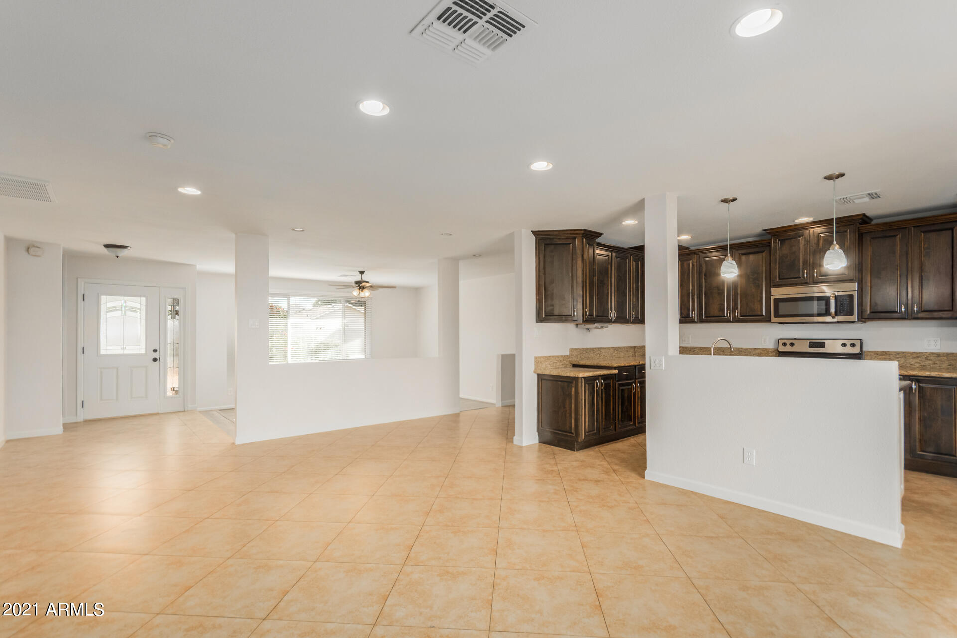 1206 East Redfield Road Tempe, AZ 85283 - Photo 8 of 41 08 - Redfield